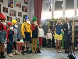 Występ marianek w DPS Wędrowiec, 25.10.2025